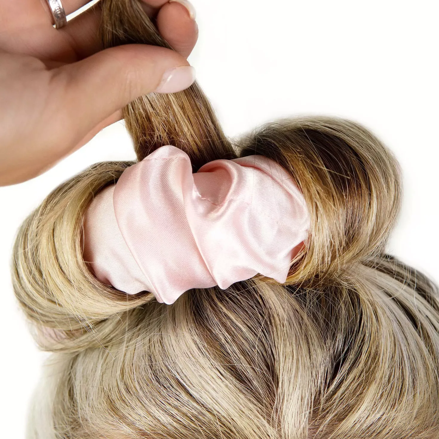 Brushworks Heatless Curling Scrunchie