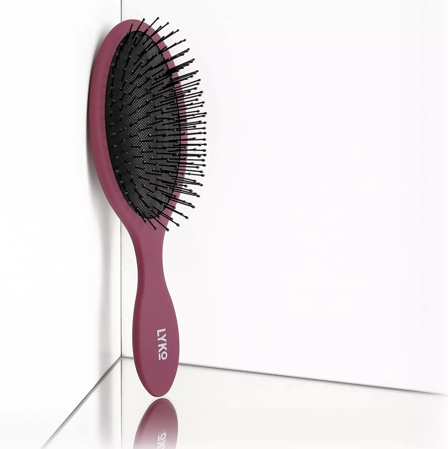 By Lyko Detangling Brush
