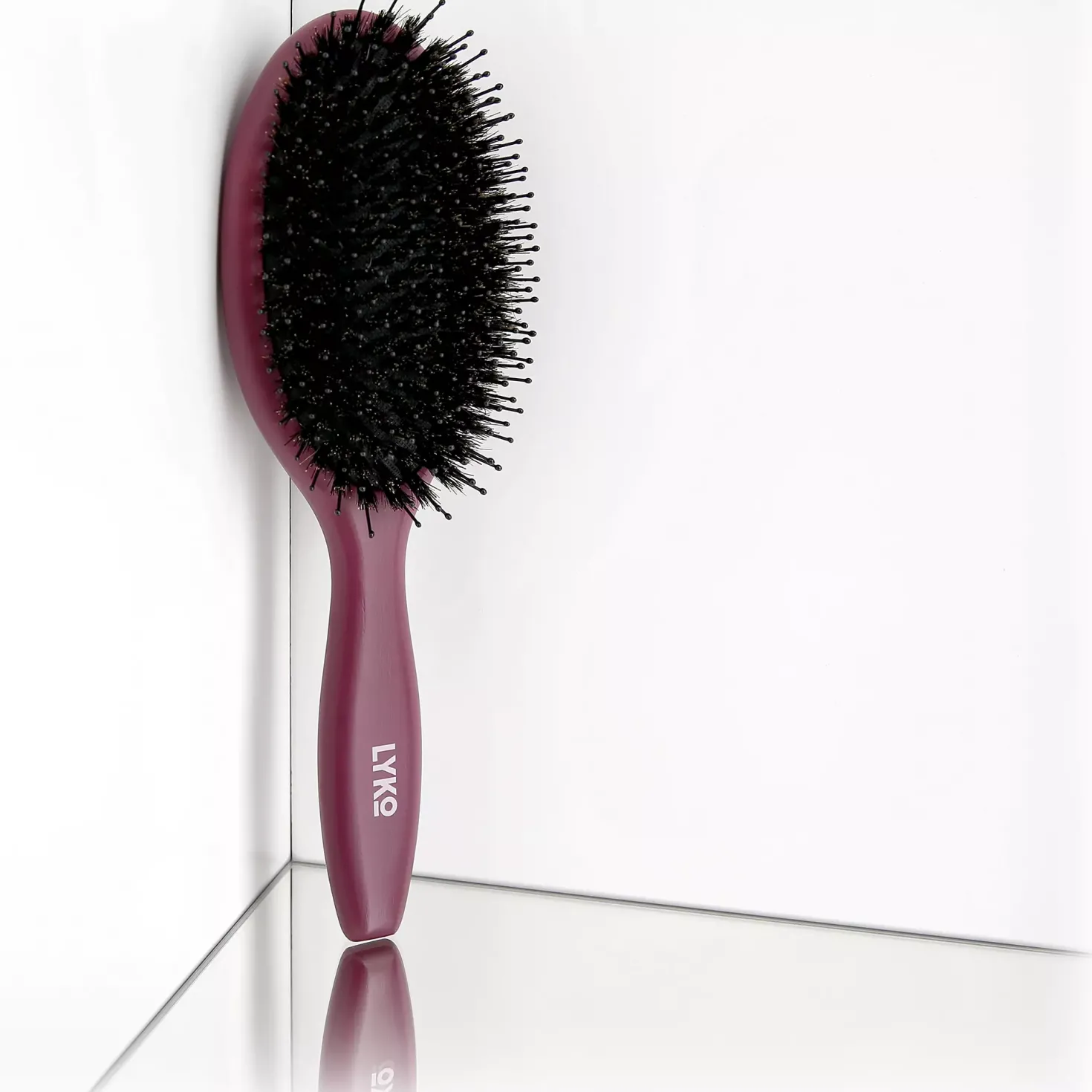 By Lyko Glow Boar Bristle Brush