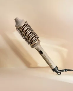 Camilla Pihl Cosmetics Thermal Brush