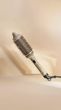 Camilla Pihl Cosmetics Thermal Brush