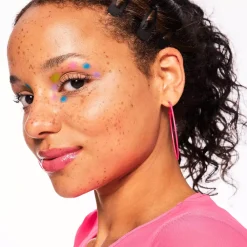 essence Baby Got Holo Glow Highlighter Stick 10 Holy Apricotly