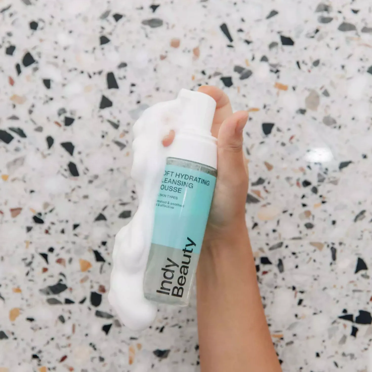 INDY BEAUTY Soft Hydrating Cleansing Mousse 150 ml