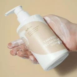 Isntree Yam Root Vegan Milk Cleanser 220 ml