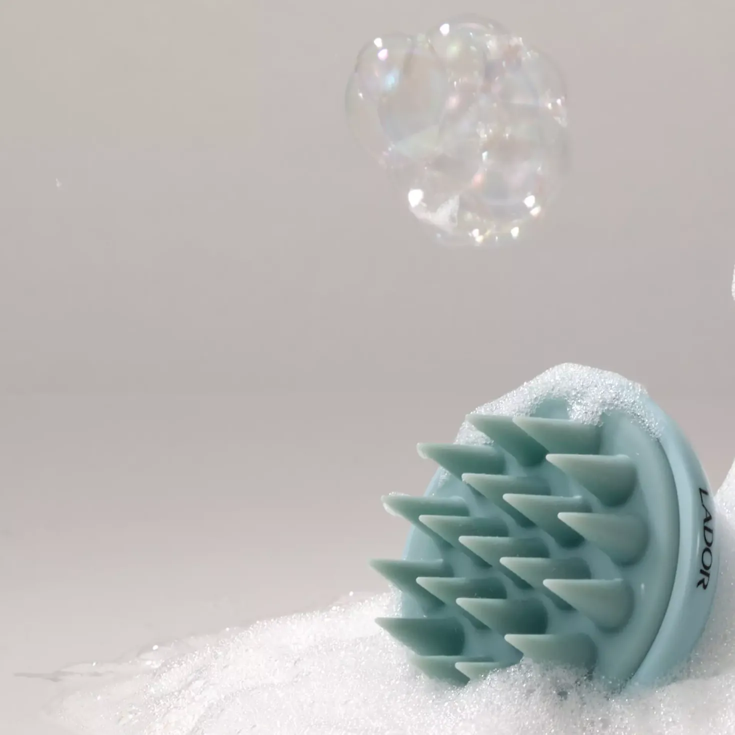 La'dor Scalp Massager Shampoo Brush