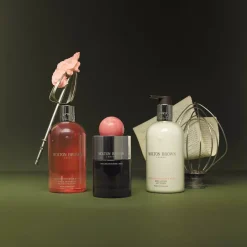 Molton Brown Delicious Rhubarb & Rose Bath & Shower Gel 300 ml