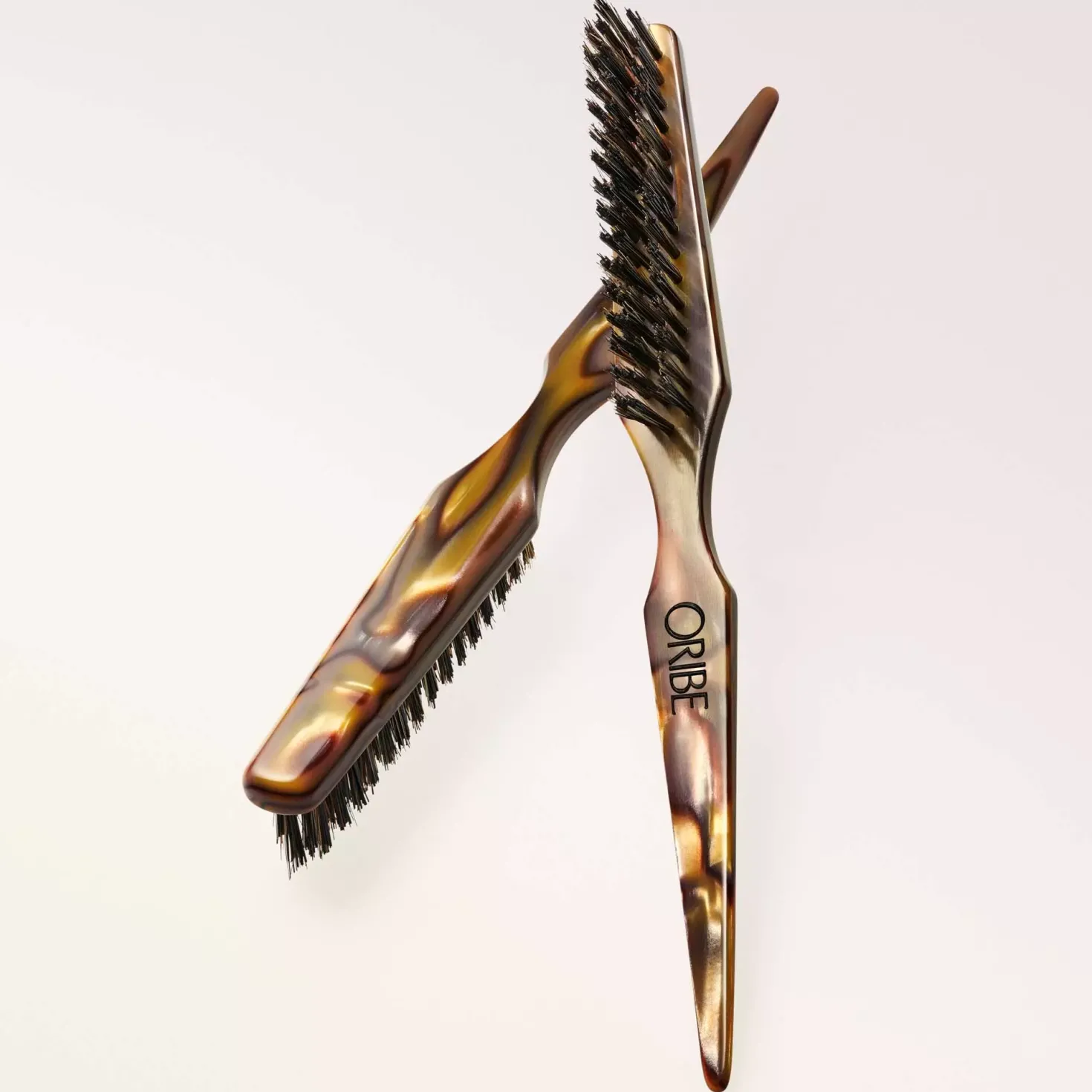 Oribe Resin Teasing Brush