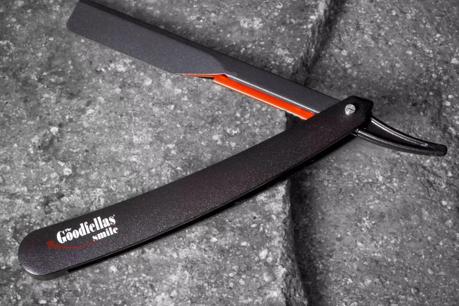 The Goodfellas' Smile Straight Razor Abysso