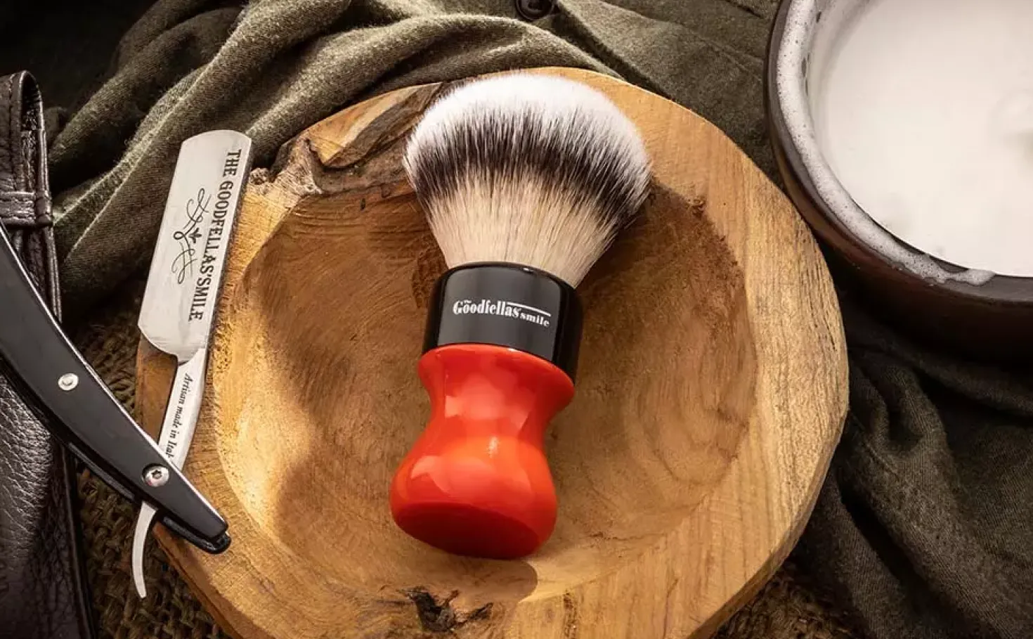 The Goodfellas' Smile Synthetic Shaving Brush Red Evil 26 cm